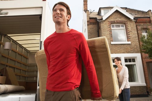 Flexible Lambeth van transport for household belongings